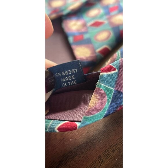 Vintage Men’s 417 By Van Heusen Tie Handmade All 100% Silk Stunning Abstract Geo - Picture 5 of 5